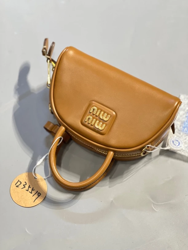 95新 MIU MIU/缪缪 夏七中古/焦糖半月保龄球/单肩包1235519
