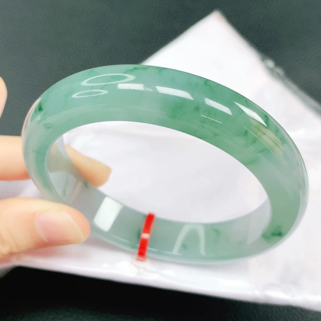 翡翠未镶嵌手镯58圈