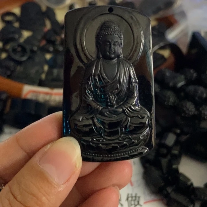 翡翠未镶嵌颈饰大日如来大漏