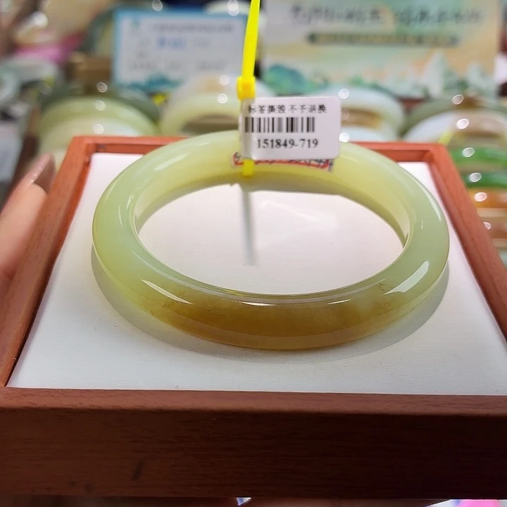 和田玉未镶嵌手镯42 58 59