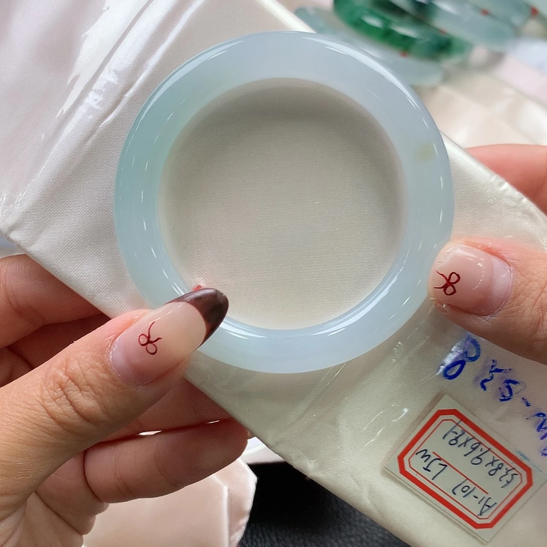 翡翠未镶嵌手镯（圆镯）7号冰胶蓝