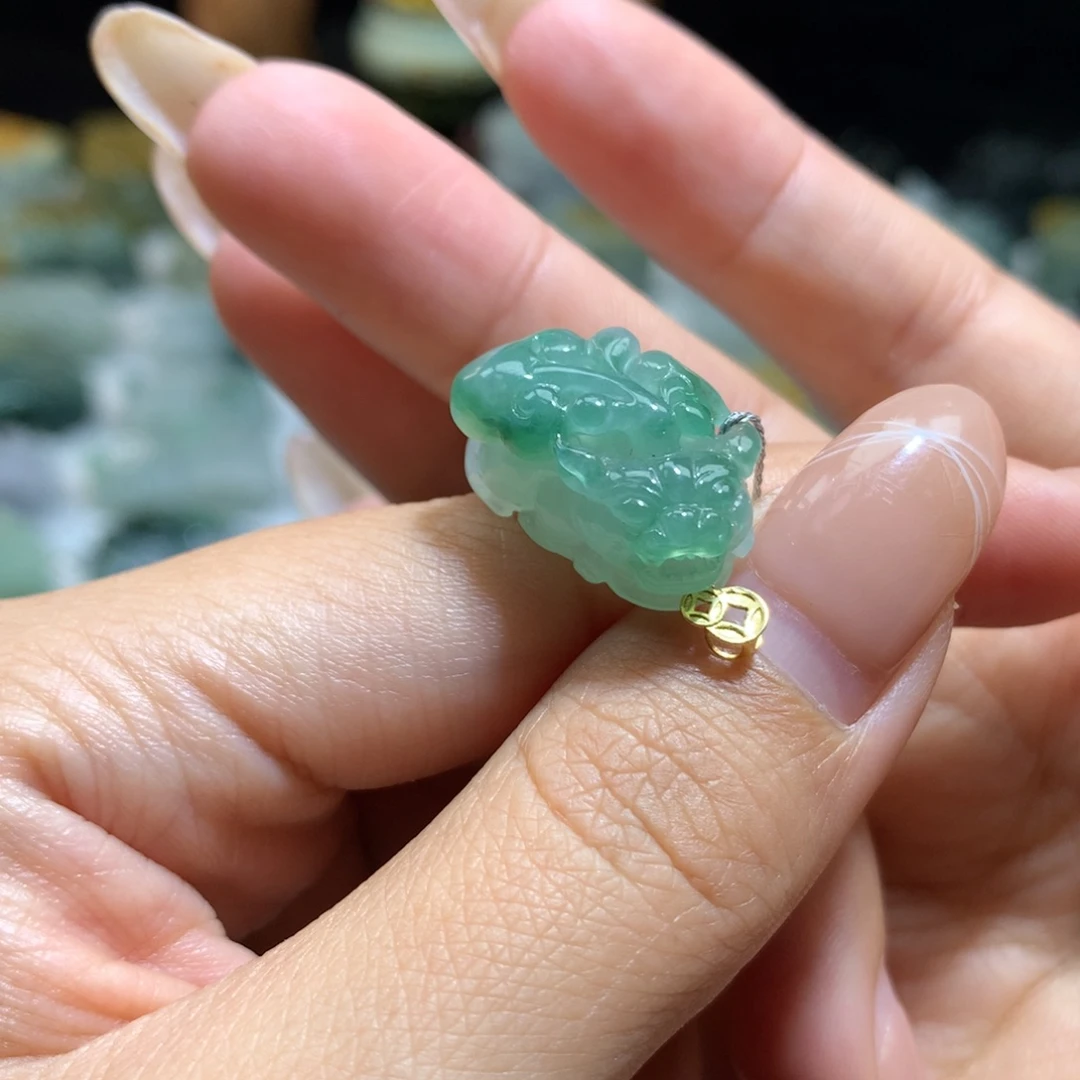 翡翠未镶嵌颈饰翡翠貔貅