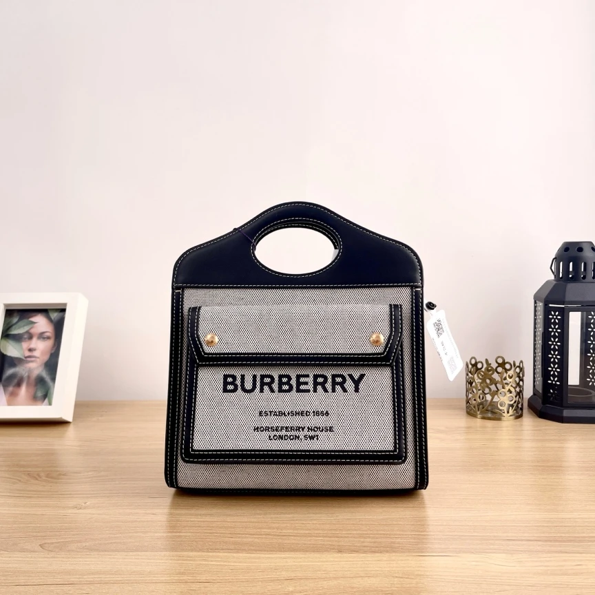 99新 BURBERRY/博柏利 Pocket bag/单肩包/0298