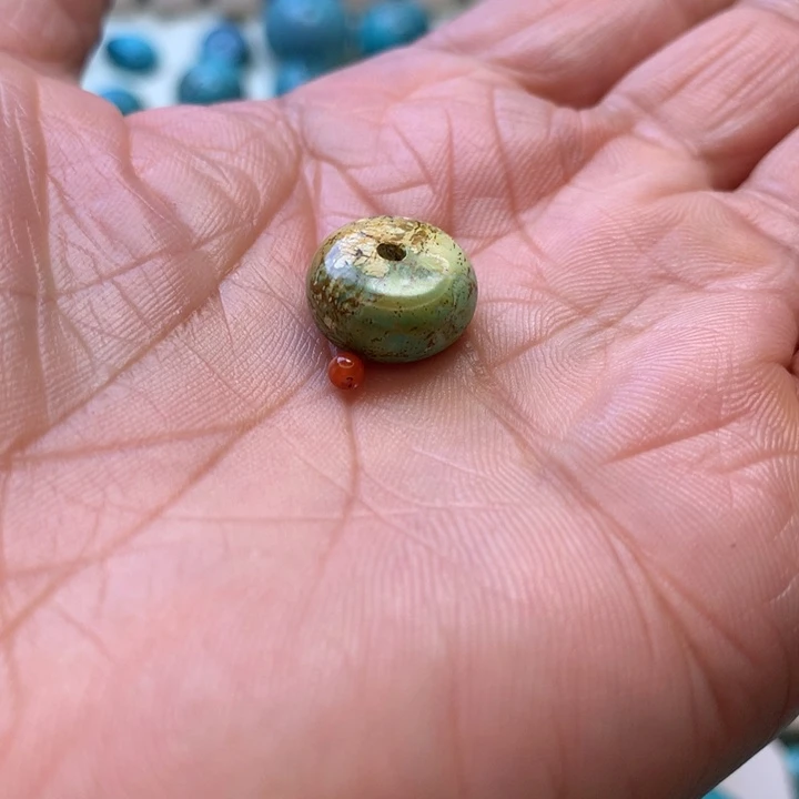 南红玛瑙未镶嵌珠宝奇石