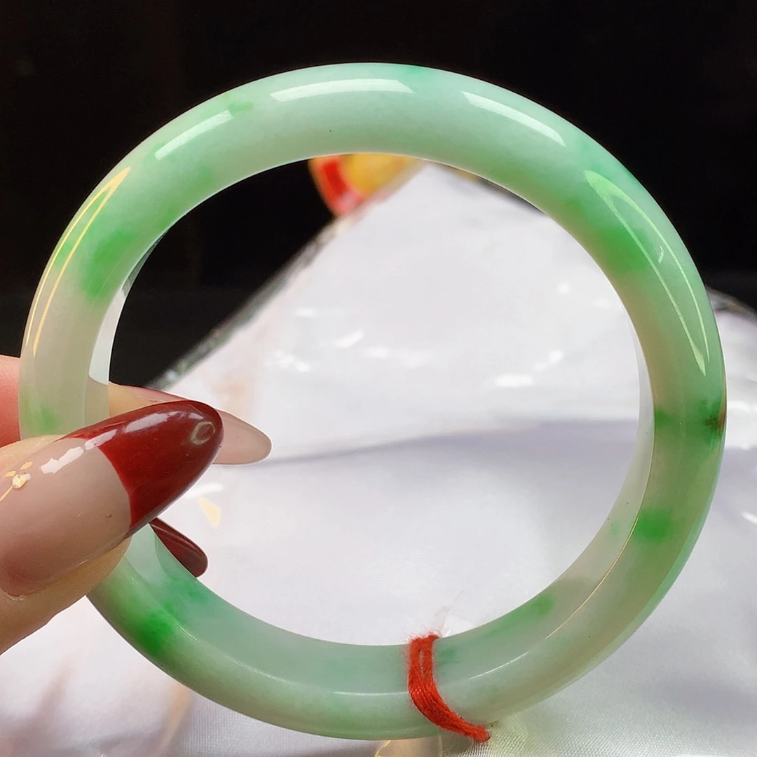 翡翠手镯未镶嵌天然翡翠1152