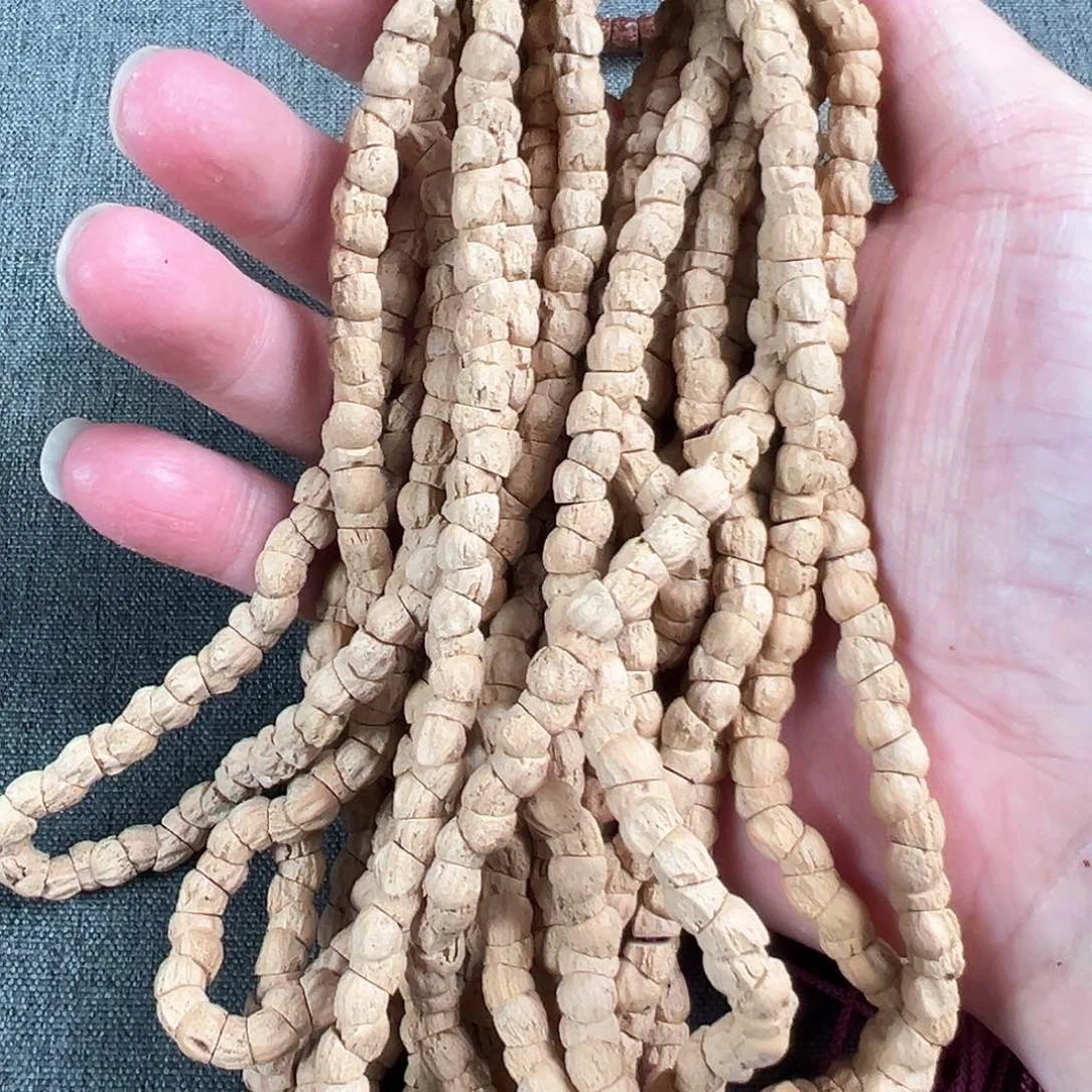 猴头核桃吊坠百香籽大肠