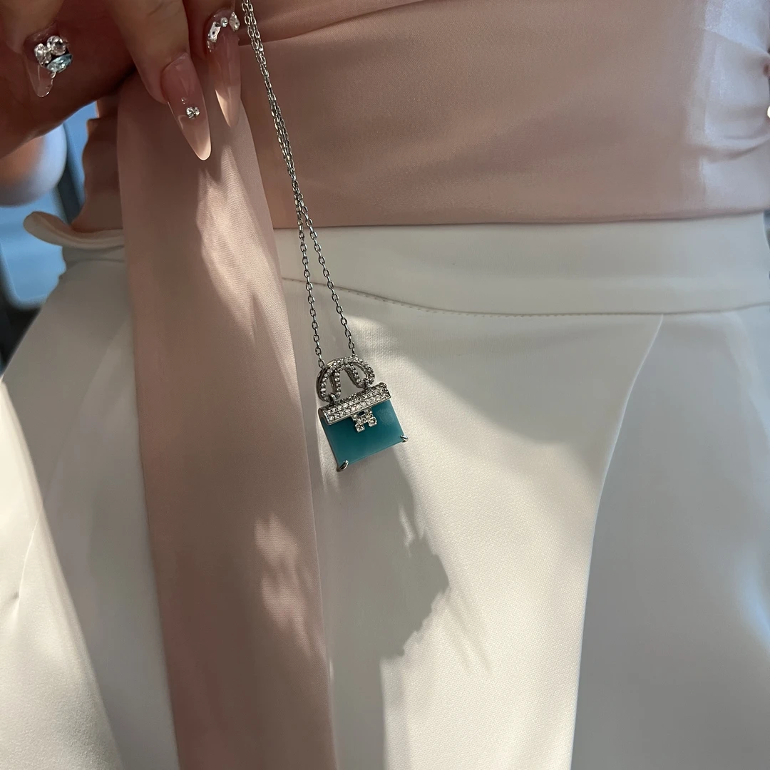 铜合金项链 高定重工款百搭设计款首饰(神秘）盒子