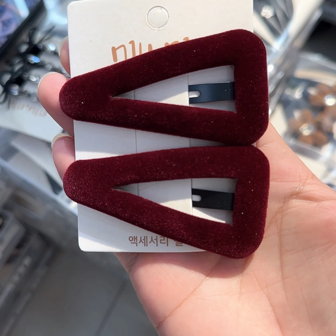 无非金属H39红色植绒三角掰掰夹2个