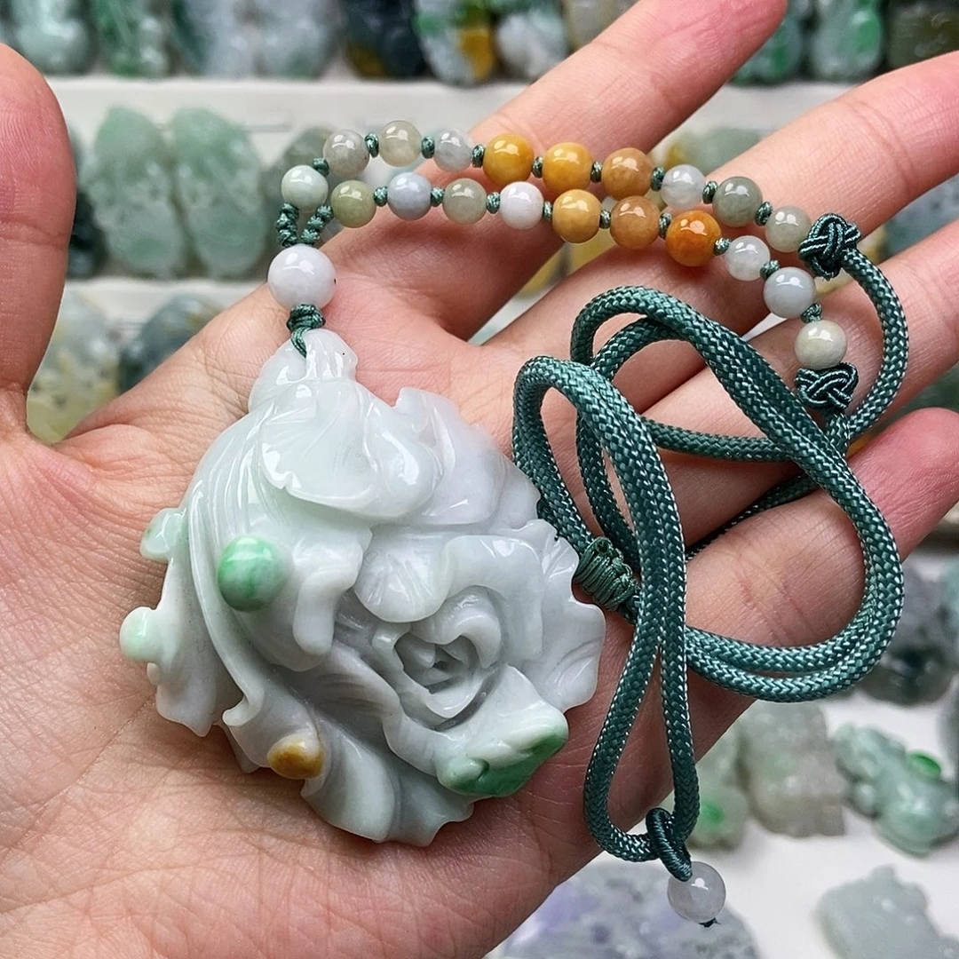 翡翠未镶嵌吊坠(赠链)