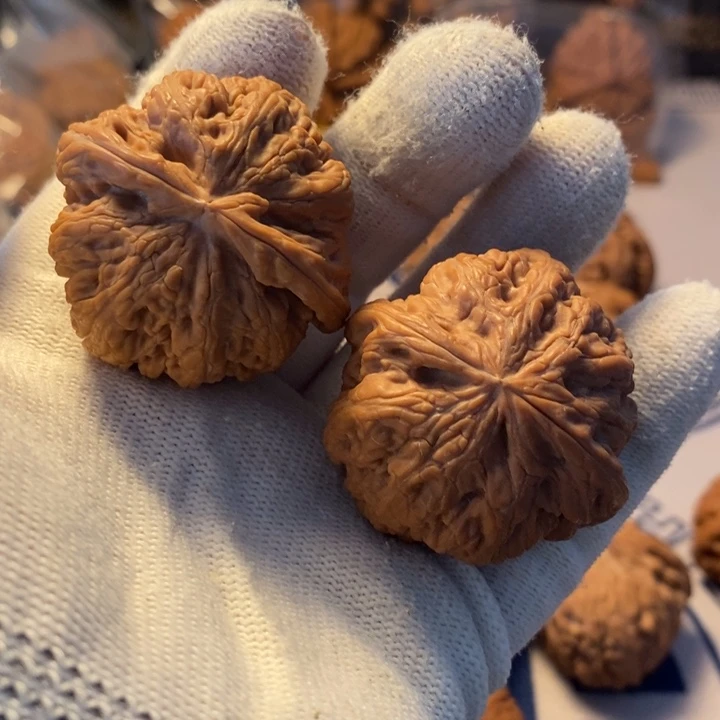 吊坠文玩核桃41粗筋