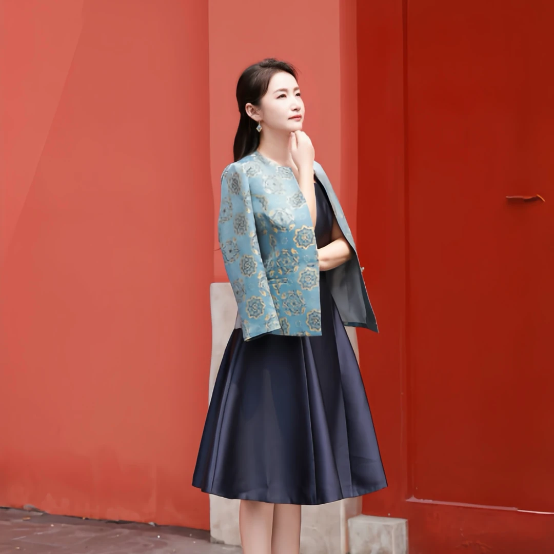 WHITE COLLAR/白领兰色花非遗宋锦圆V领一粒扣长袖上衣