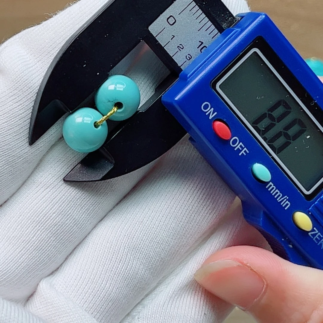 自***挥未镶嵌绿松石圆珠对珠