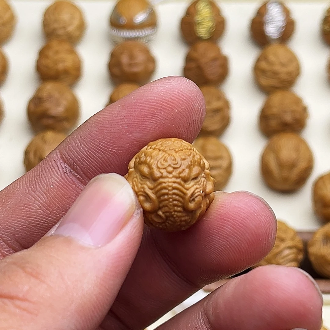 吊坠猴头核桃六牙象神17