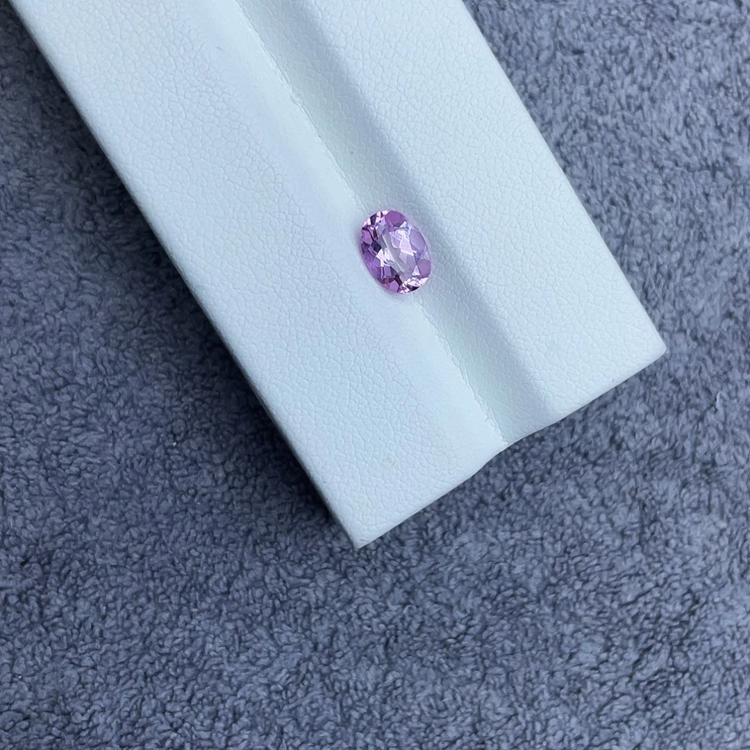 托帕石裸石0.9Ct帝王