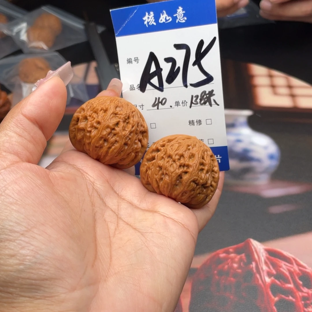 刺***猬文玩核桃把件40尺寸铁锤