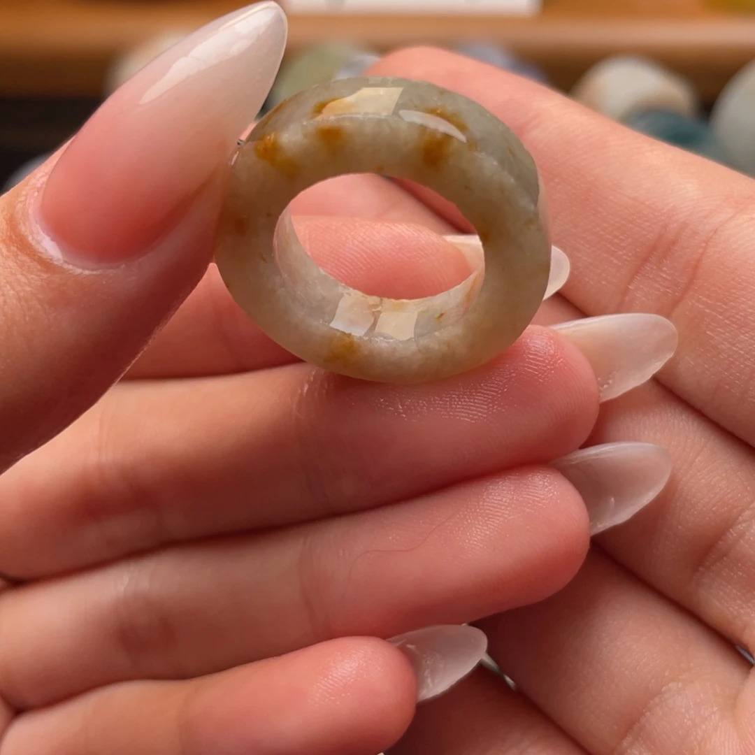 未镶嵌定制翡翠咖底洒金