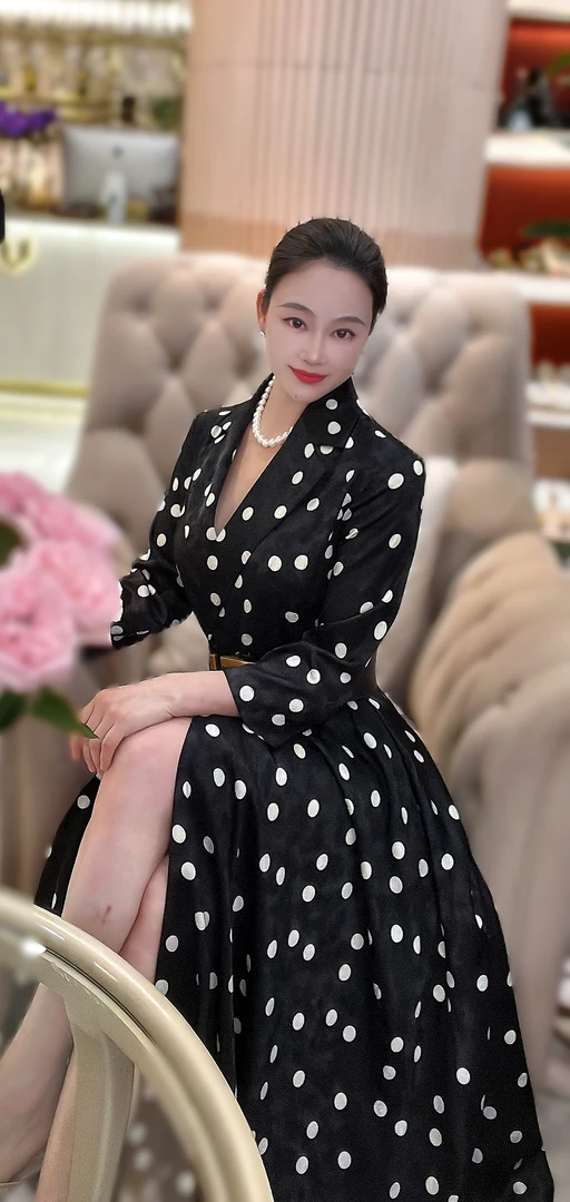 【U are U 国际】设计师品牌优雅显瘦连衣裙