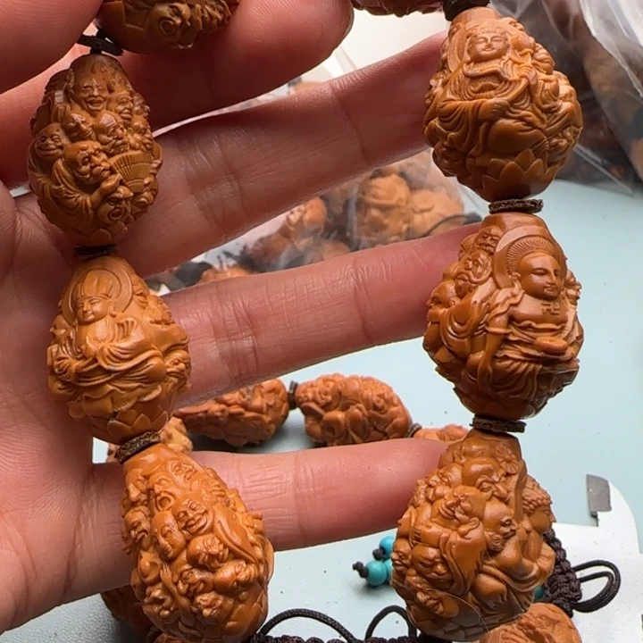 橄榄核手串雕刻工艺