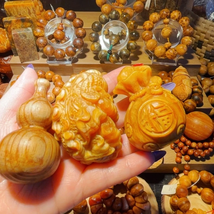 非金属木质心**宣长白山琥珀木