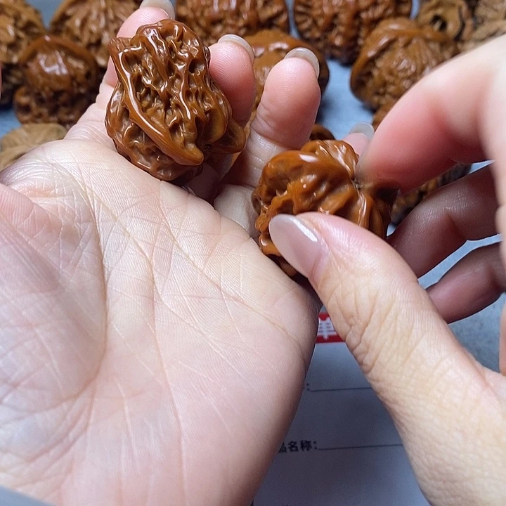 文玩核桃吊坠鸟儿