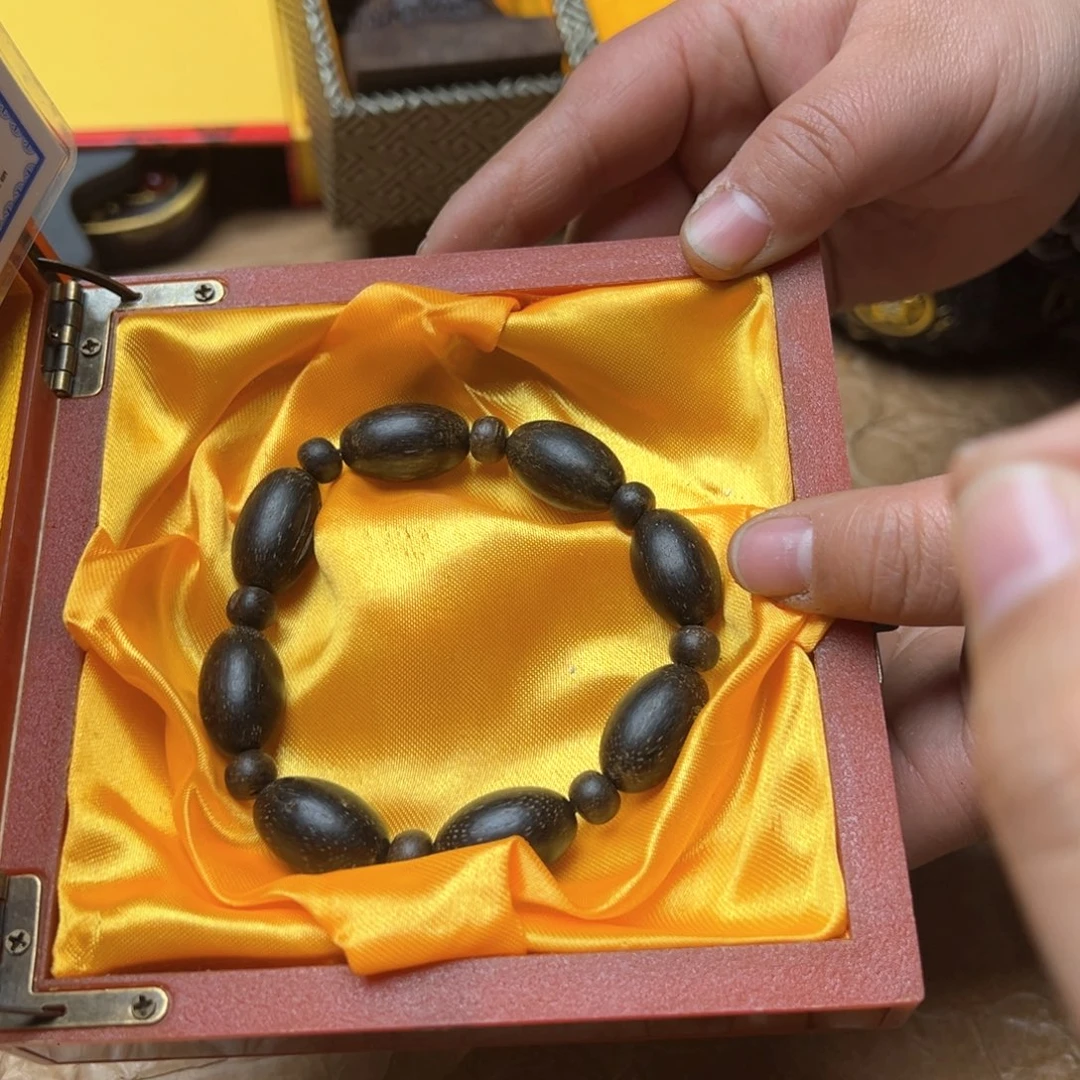 大叶紫檀（黑酸枝木类）