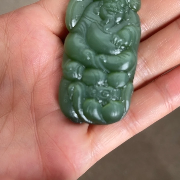 颈饰未镶嵌和田玉（糖玉）