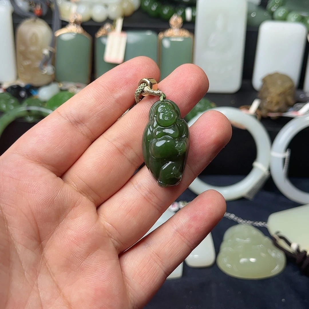 和田玉未镶嵌吊坠(赠链)52