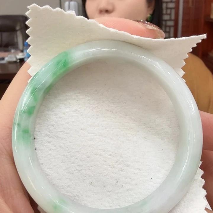 翡翠未镶嵌手镯白底青手镯（55.4）