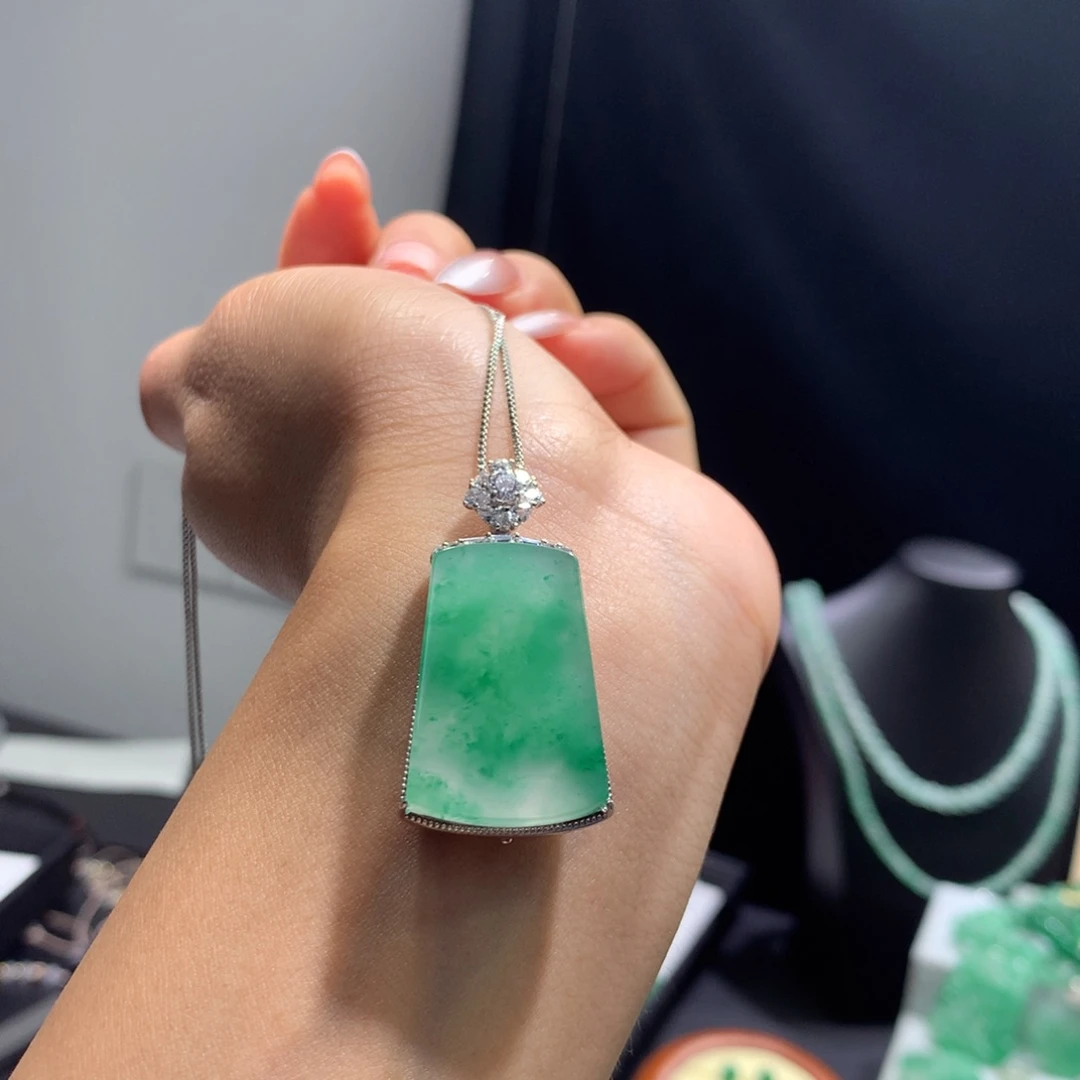 石英质玉（非洲翠）银S925镶嵌颈饰