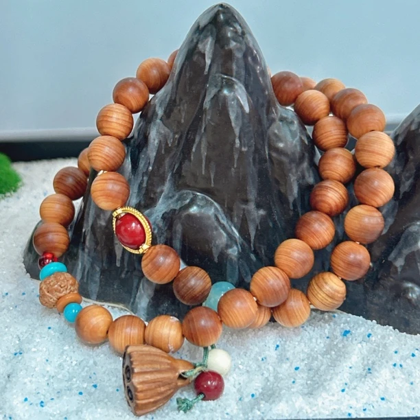 H002-3崖柏莲蓬（无礼盒）