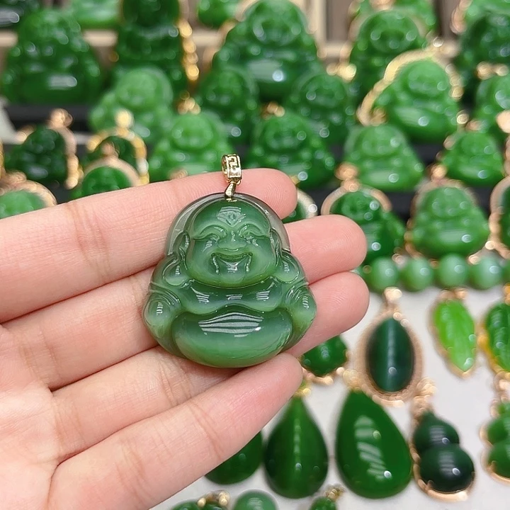 和田玉（碧玉）颈饰18K金镶嵌一线天粉青猫眼佛公