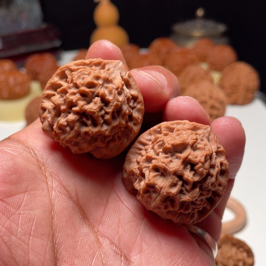 吊坠文玩核桃鱼鳞纹