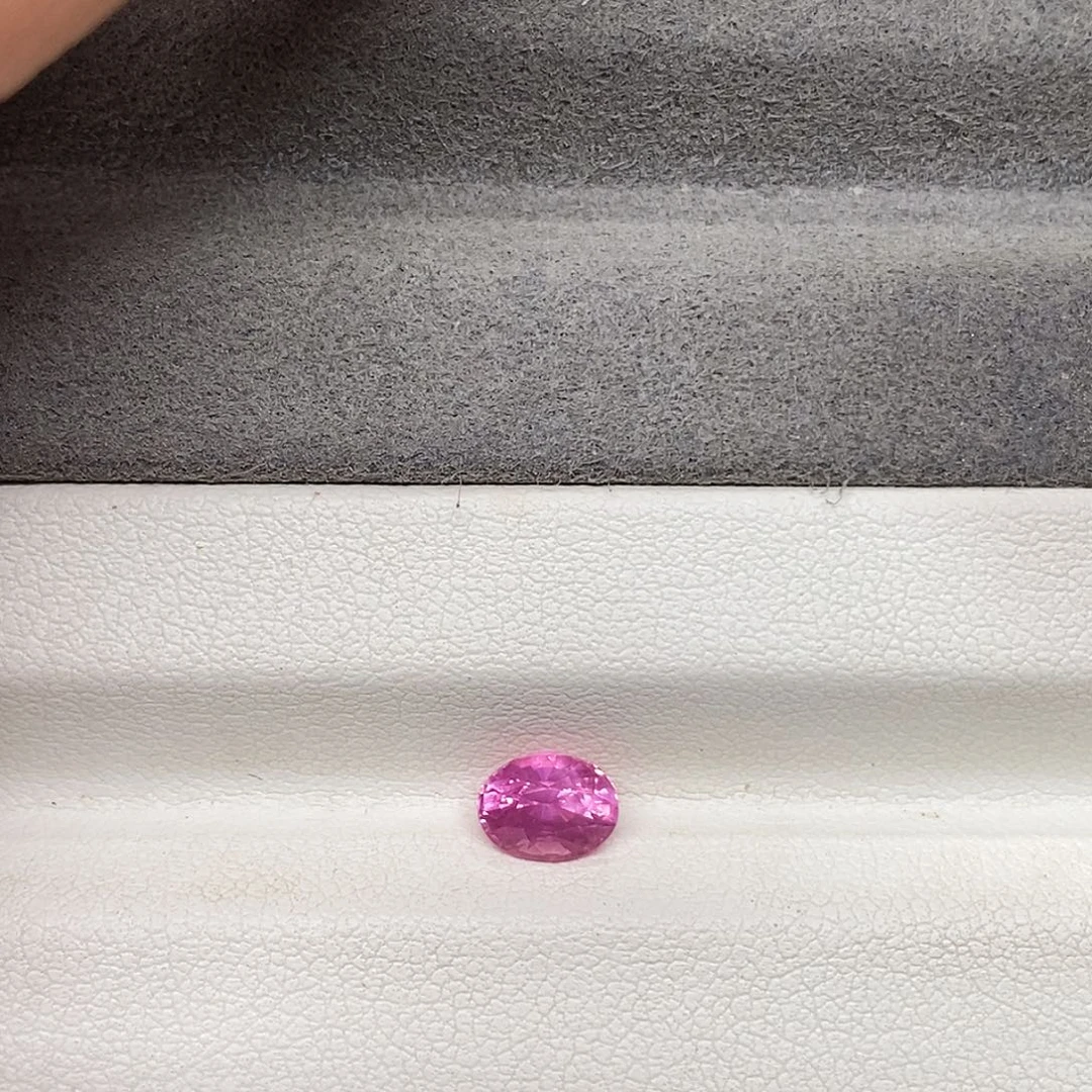 蓝宝石裸石1.12克拉天然无烧粉蓝宝