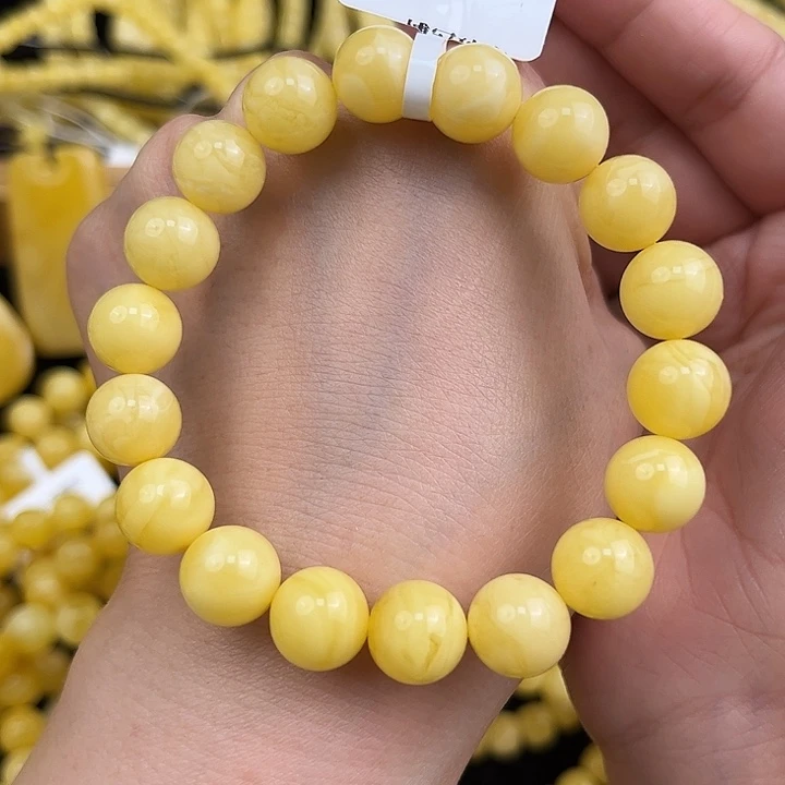 琥珀未镶嵌颈饰琥珀