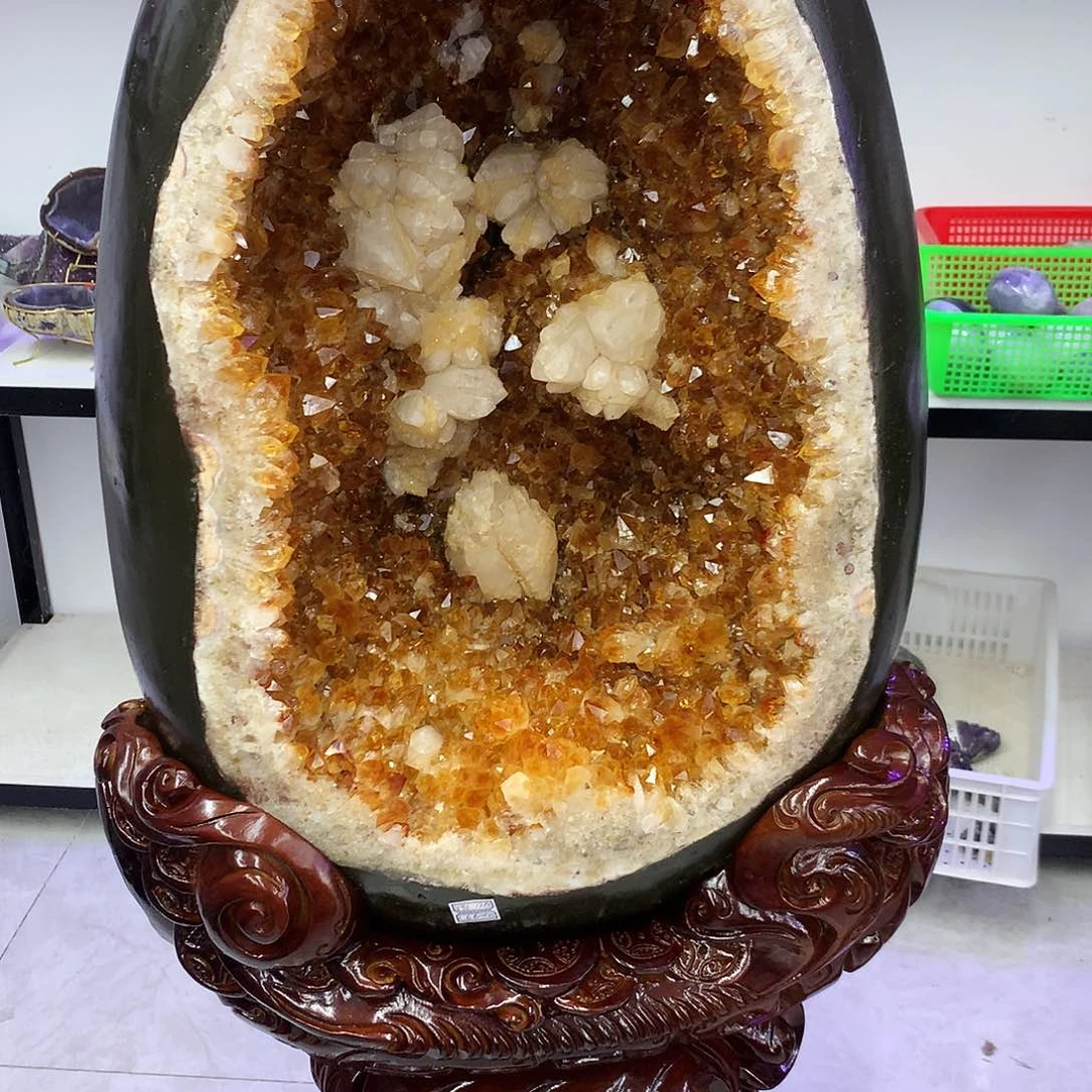 未镶嵌水晶大型摆件（非配饰）
