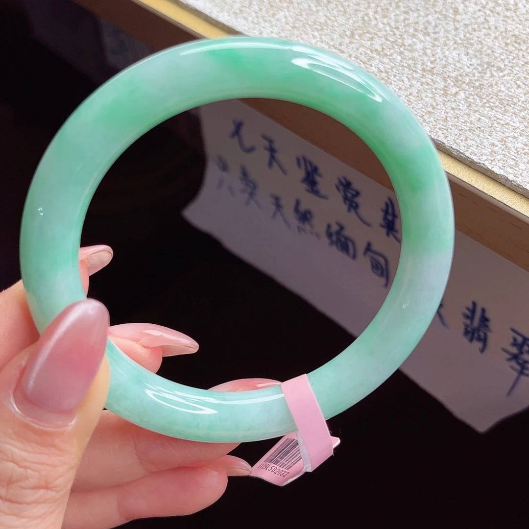 翡翠未镶嵌手镯手镯