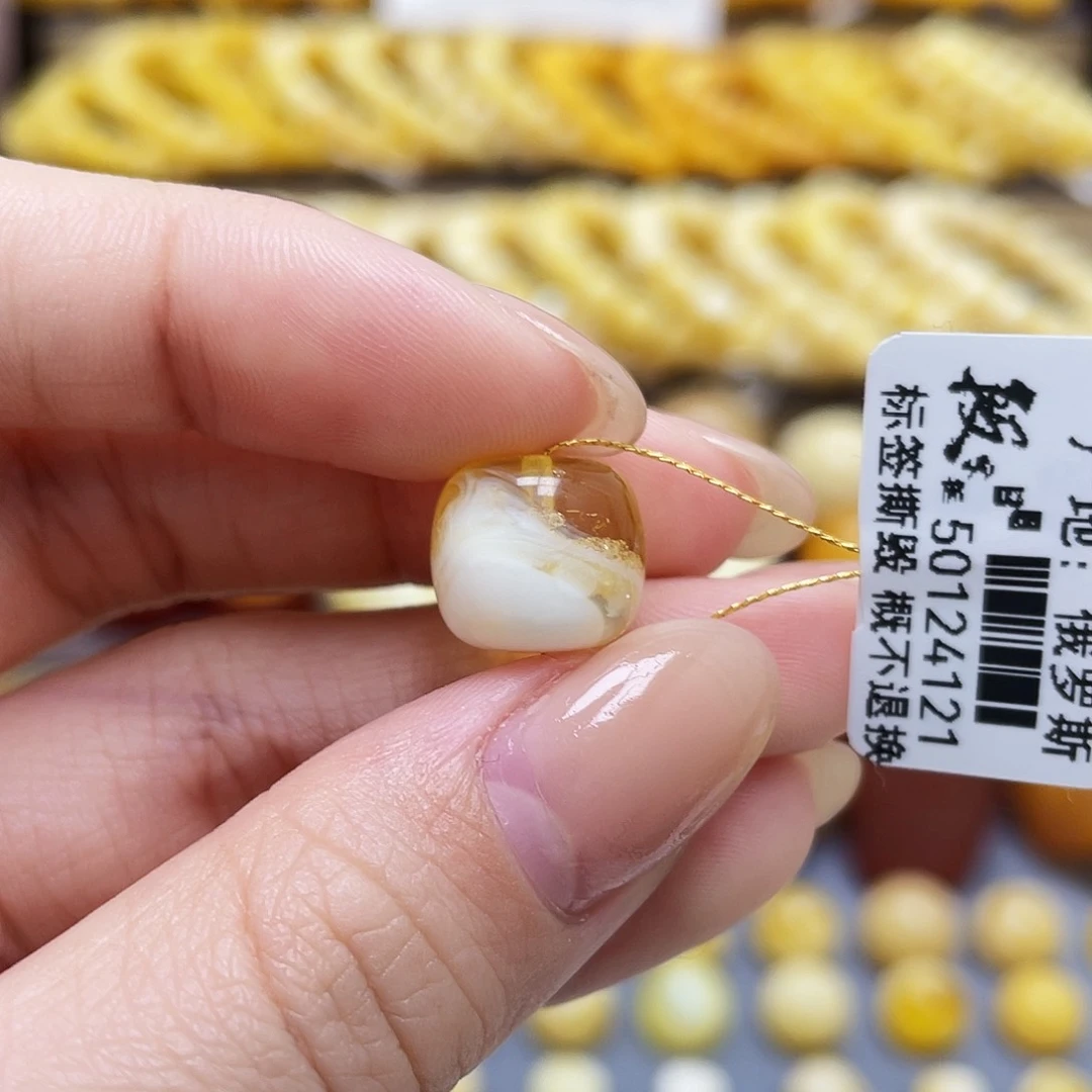 琥珀裸石未镶嵌蜜蜡老型12.2*11mm微瑕