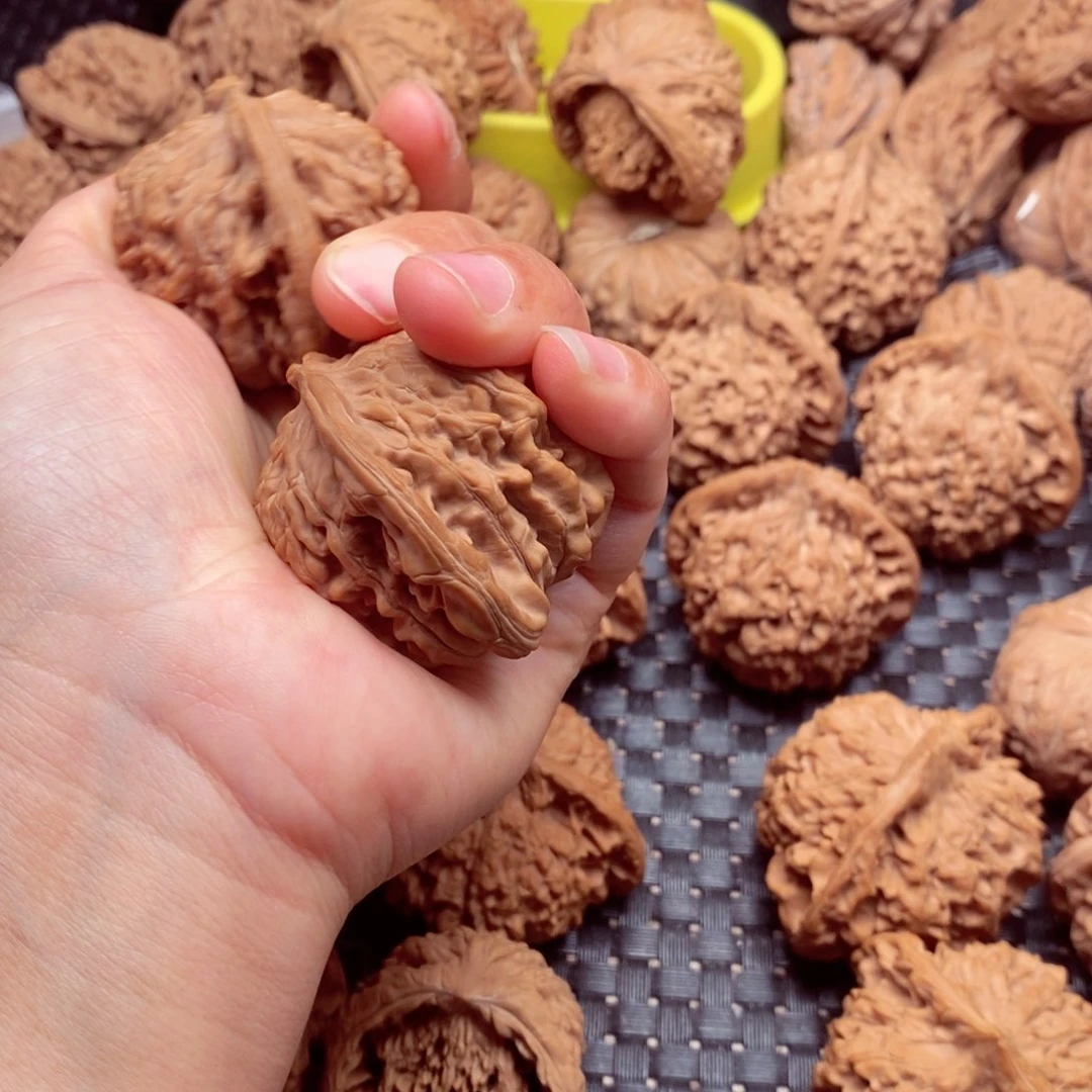 吊坠桃核金**光文玩核桃