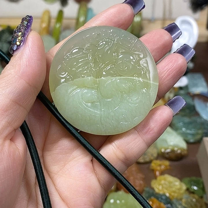 蛇纹石玉吊坠未镶嵌