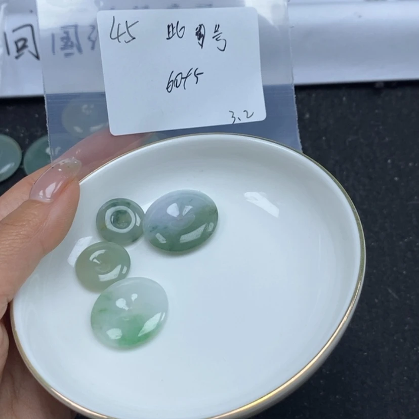 【闪购商品】翡翠颈饰未镶嵌此***销