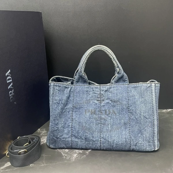 95新/普拉达/妃鱼/手提包/市场价15999/250205LT0006