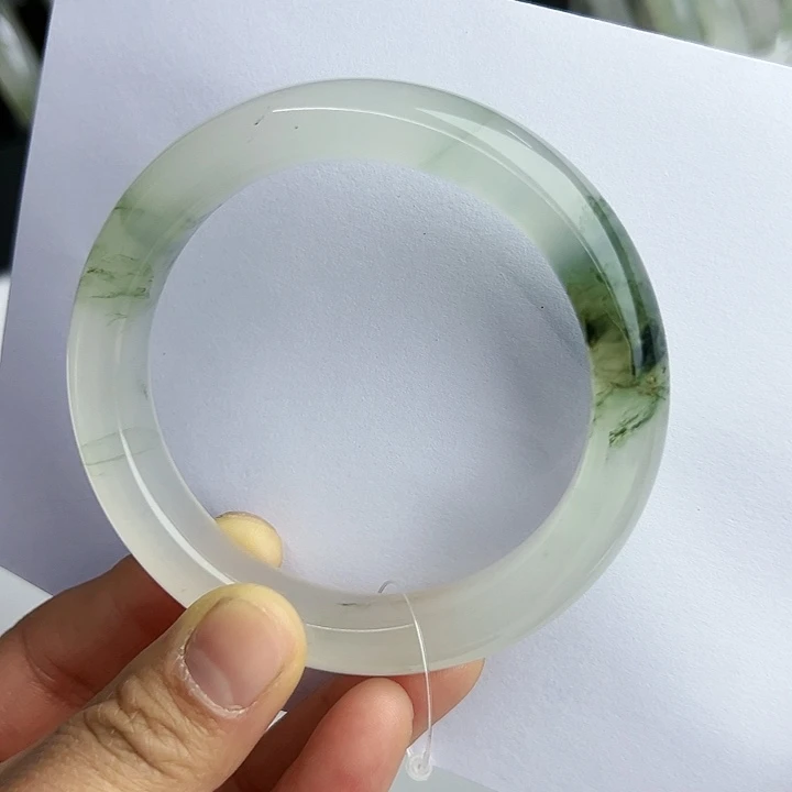 【闪购商品】石英质玉手镯未镶嵌