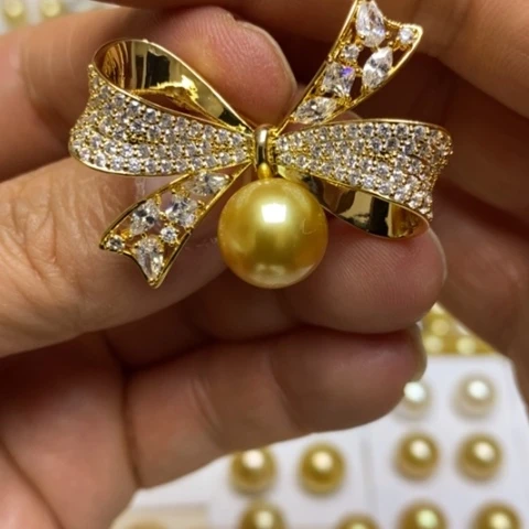 海水珍珠合金胸针