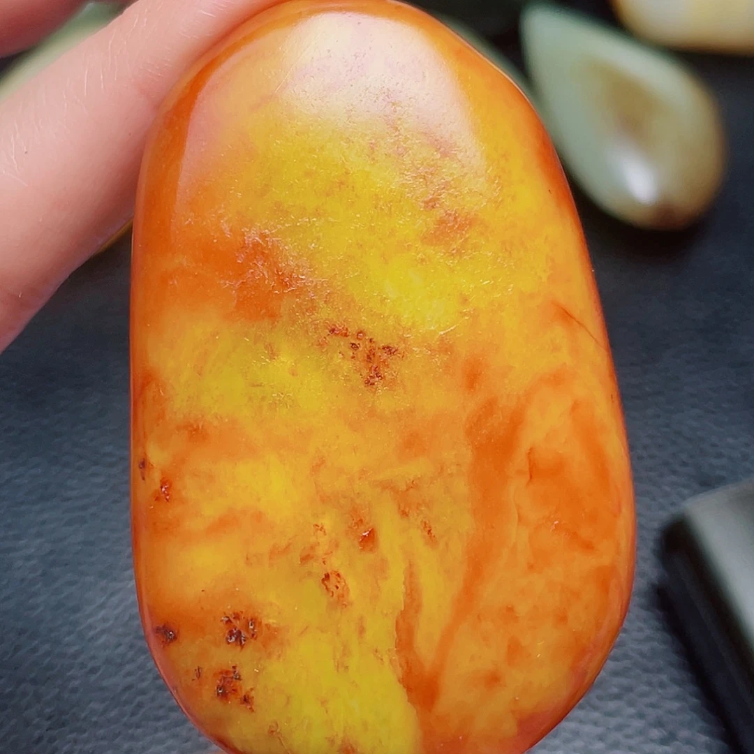 和田玉未镶嵌珠宝奇石