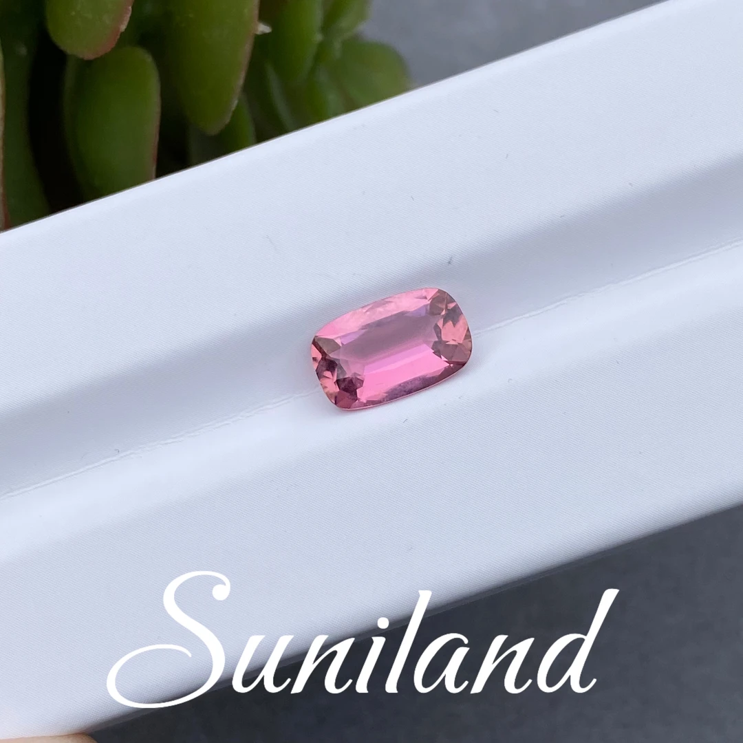 G478-FW-2.26ct垫形精切樱花粉色碧玺7*11mm
