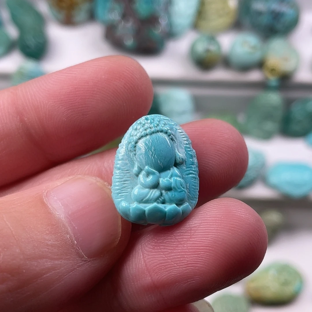 绿松石未镶嵌颈饰