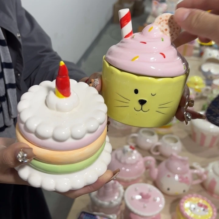 在这一年里我们一起加油紫砂