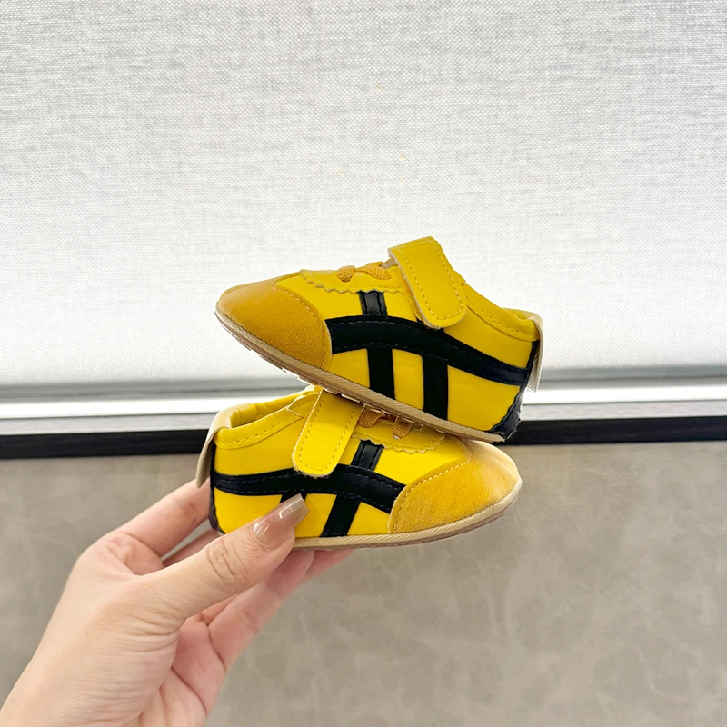 0-1岁宝宝学步鞋春秋新款婴幼儿软胶底防掉防滑拼色百搭休闲单鞋