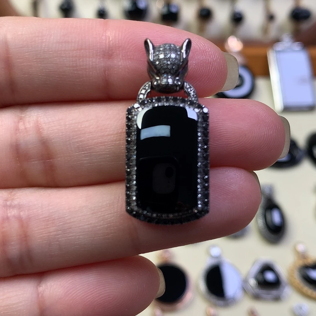 翡翠18K金镶嵌吊坠(赠链)