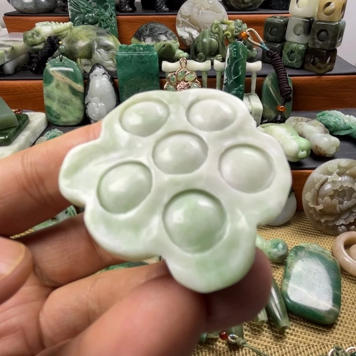 独山玉未镶嵌珠宝半成品